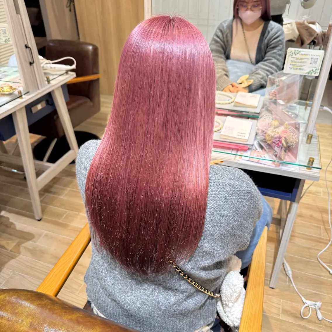ロング カラー ブリーチ ヘアカラー トリートメント 🍀ブリーチ/艶カラ ー🍀 コイケのヘアスタイル