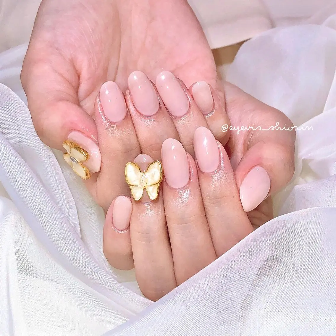 ネイル ROWnail Shioneのネイルデザイン