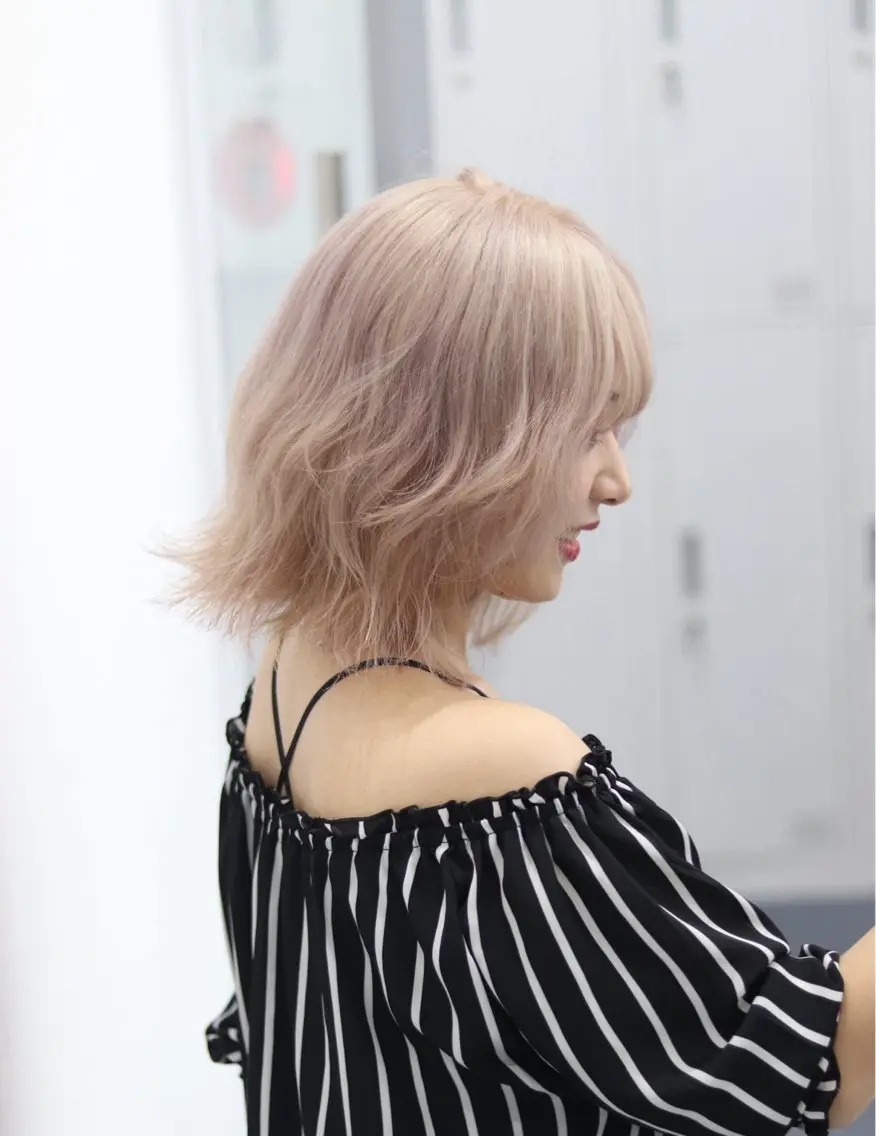 ショート カラー ヘアアレンジ 渋谷のブリーチカラー シェフ🧑🍳蓮のヘアスタイル