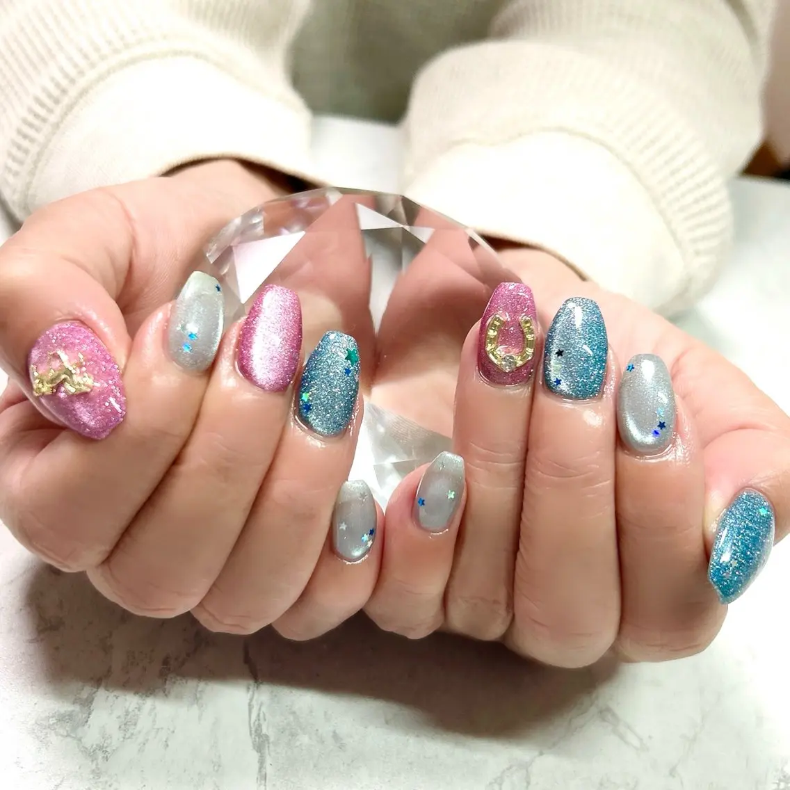 ネイル ホログラムネイル マグネットネイル private salon Reiのネイルデザイン
