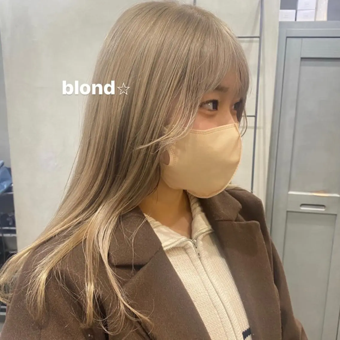 セミロング カラー パーマ ヘアアレンジ ネイル マツエク・マツパ アイブロウ ハイトーン/透け感 カラー🎀真香のヘアスタイル