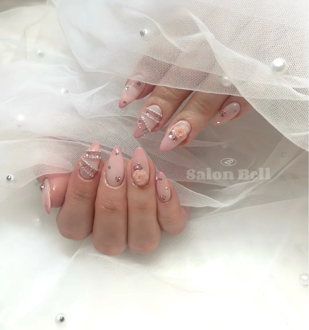 ネイル Bell 富田林店 SAYAKAのネイルデザイン