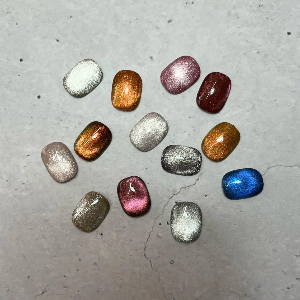 ネイル マグネットネイル Koa nails.のネイルデザイン