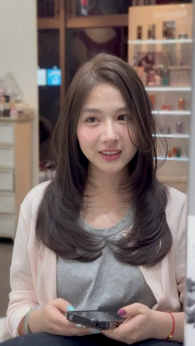 セミロング カット ヘアカラー トリートメント 🫧TATSUYA/ 錦糸町ʕ•̫͡•のヘアスタイル