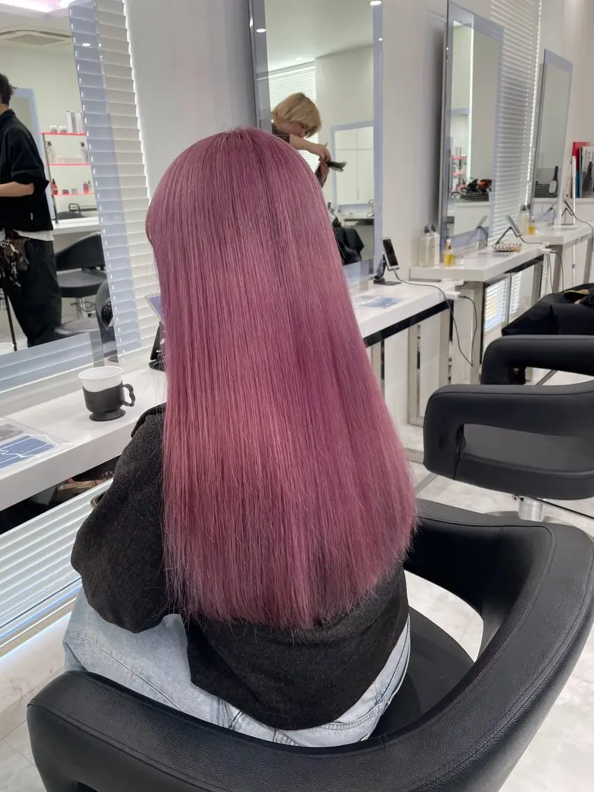 ロング 暖色系ハイトーン♡ mioriのヘアスタイル