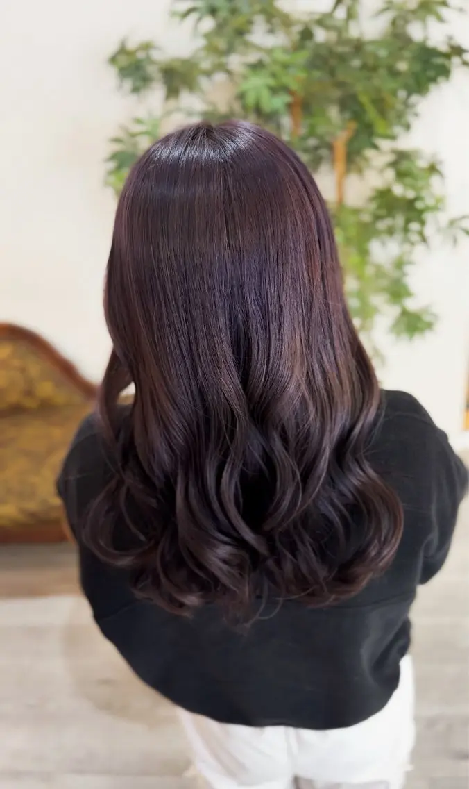 セミロング カット ヘアカラー トリートメント 飯星慧斗 /ブリーチ、縮毛矯正のヘアスタイル