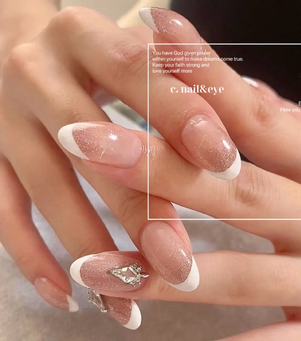 ネイル フラッシュネイル フレンチネイル 氷ネイル・うるうるネイル マグネットネイル C.Nail &Eyeのネイルデザイン