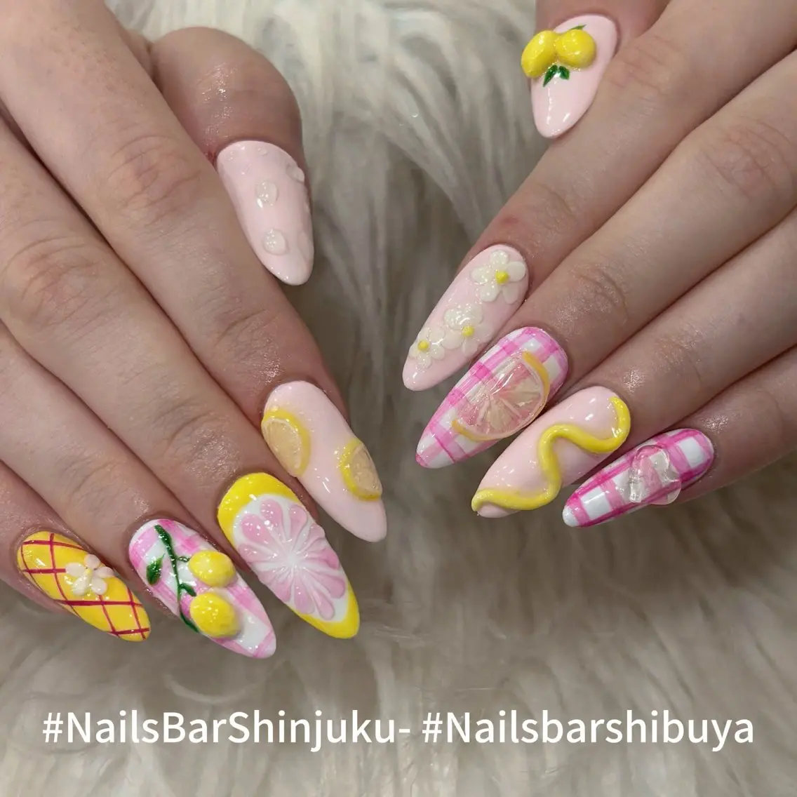 ネイル ボルドー ブラウン チークネイル ドット フットネイル NAILS BAR SHINJUKUのネイルデザイン
