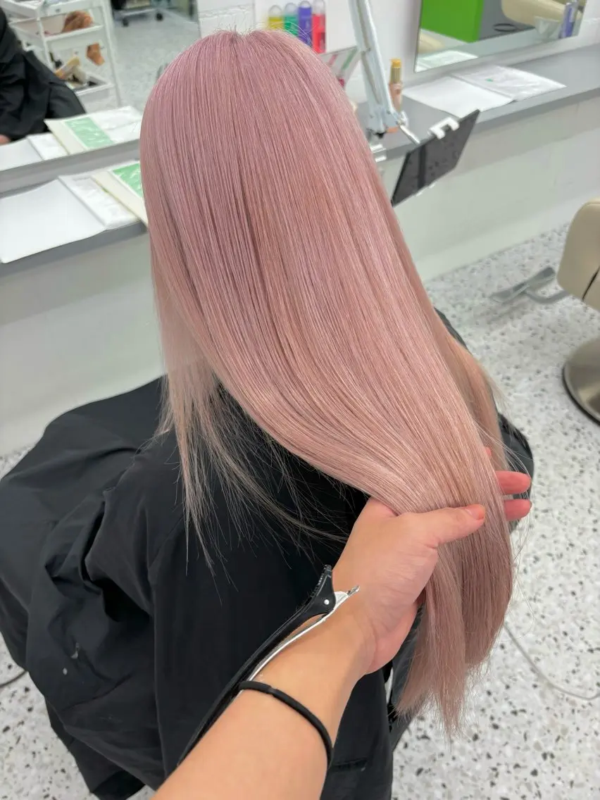 ロング カラー 掛川 瑠唯のヘアスタイル