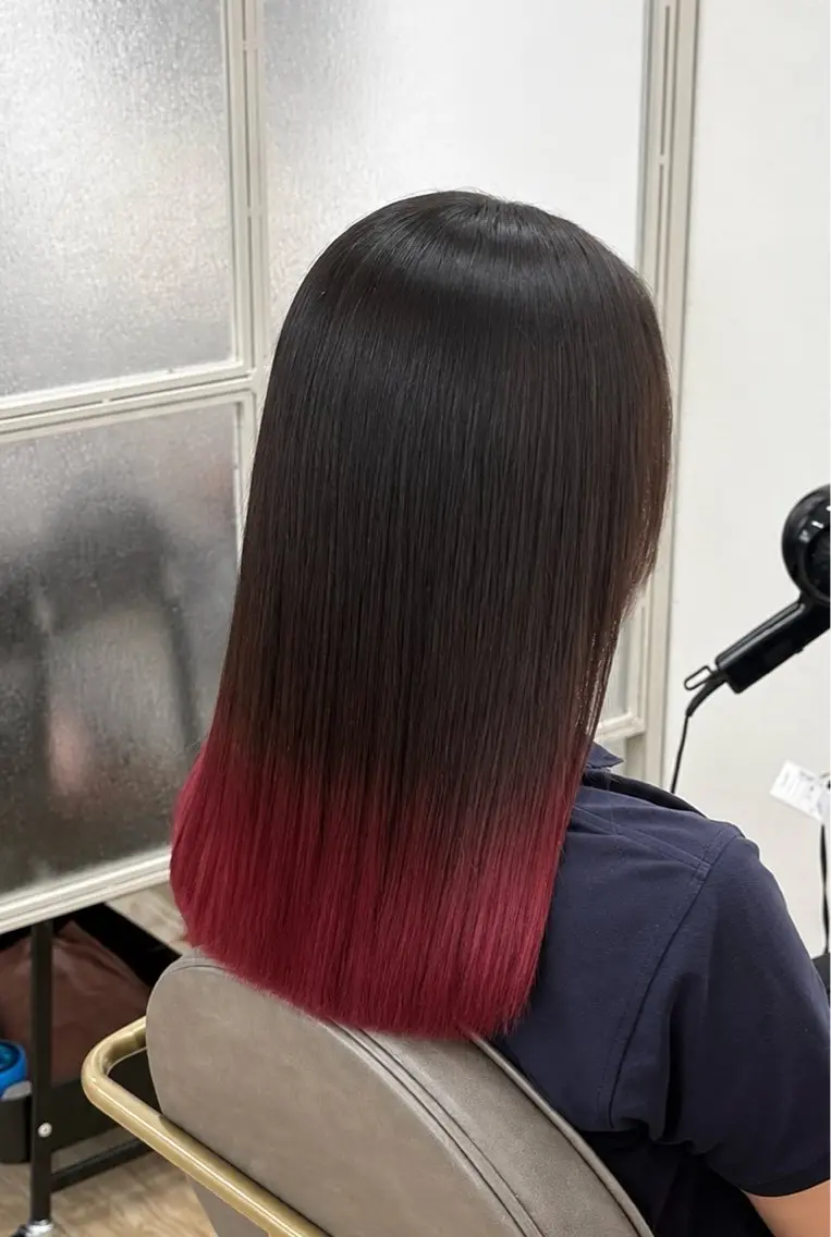 🪄【グラデーションカラー】ブリーチ＋うる艶クオルシアカラー＋3stepトリートメント✨️の写真