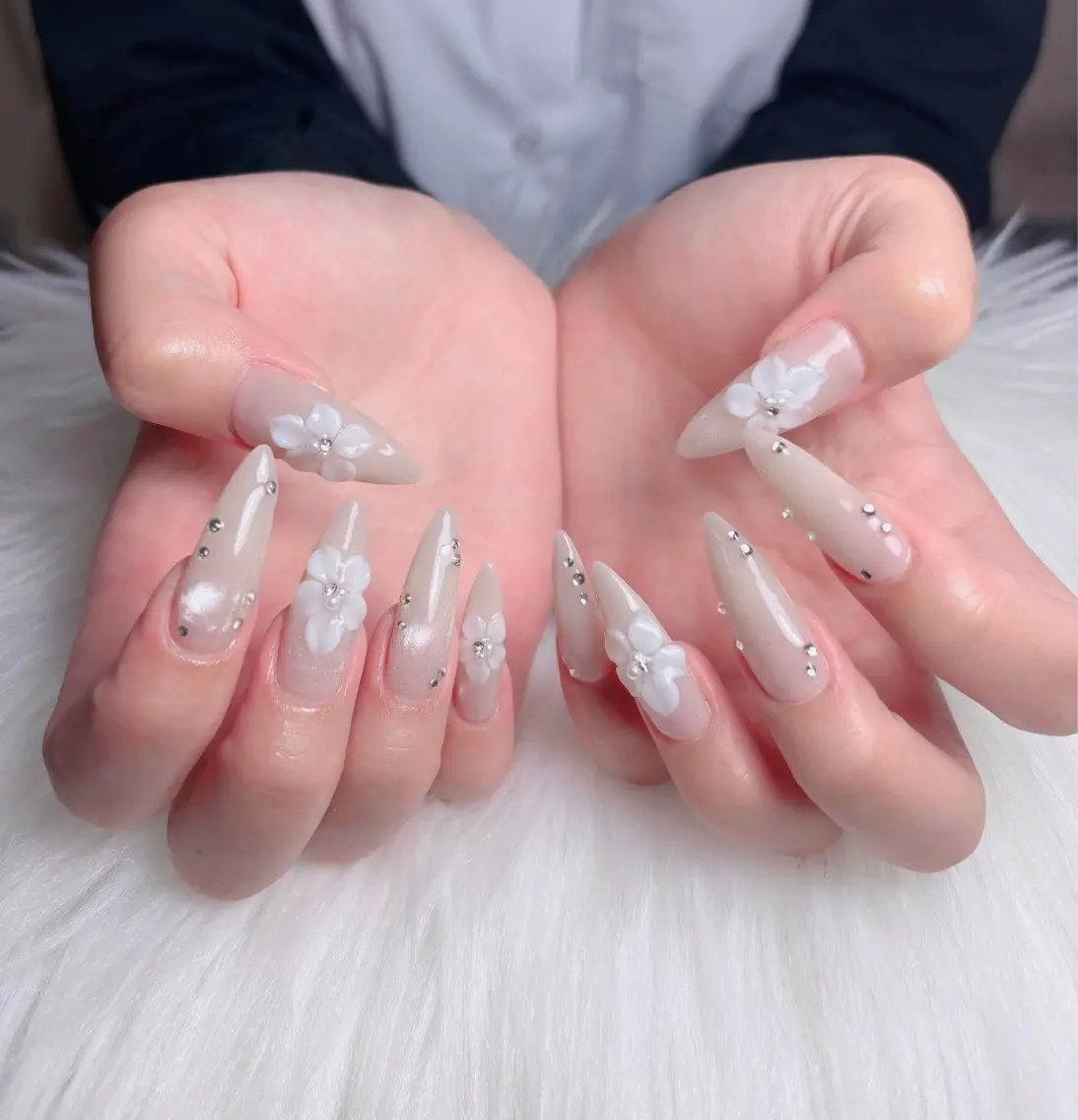 ネイル ハンドネイル Swan Nail Salonのネイルデザイン