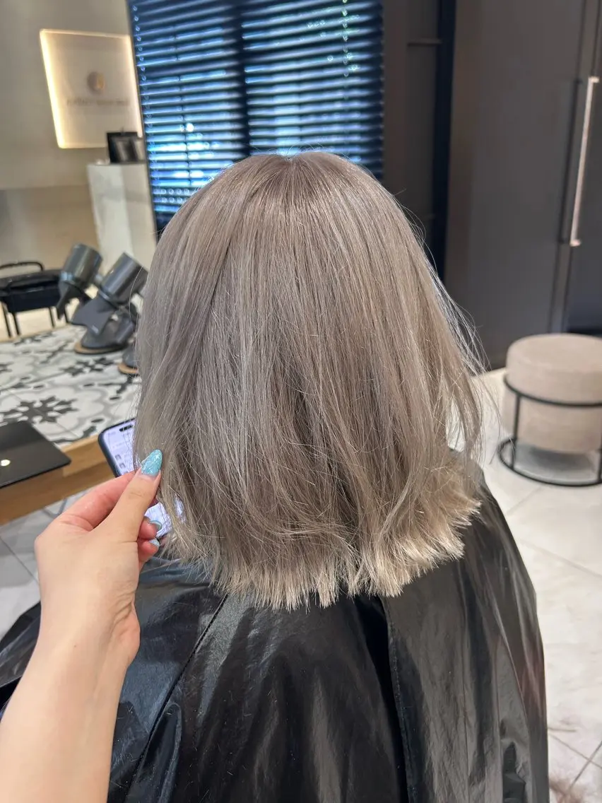 ショート ヘアカラー トリートメント ヘッドスパ ヘアセット miko🪽地毛風/ ハイトーン/レイヤーのヘアスタイル