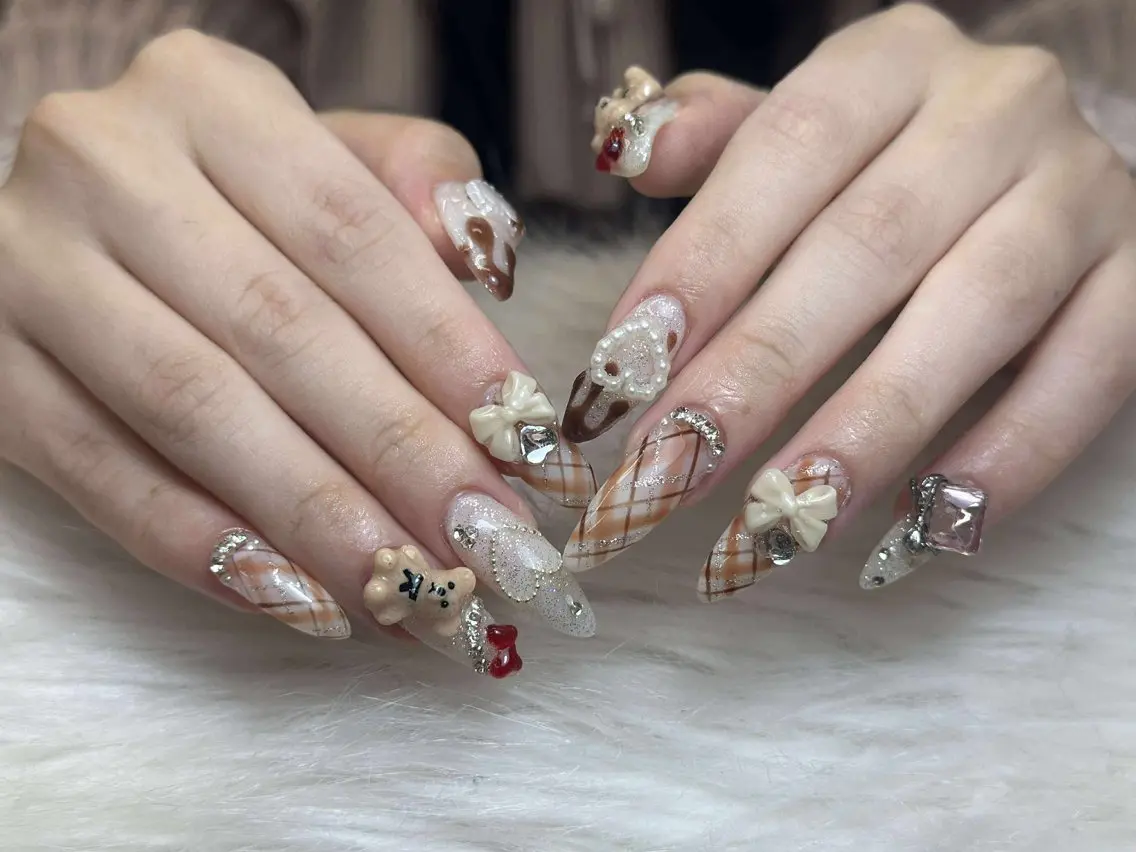 ネイル アートネイル 成人式 ジェルネイル ニュアンスネイル 夏ネイル ハンドネイル Jenn Nail Salonのネイルデザイン