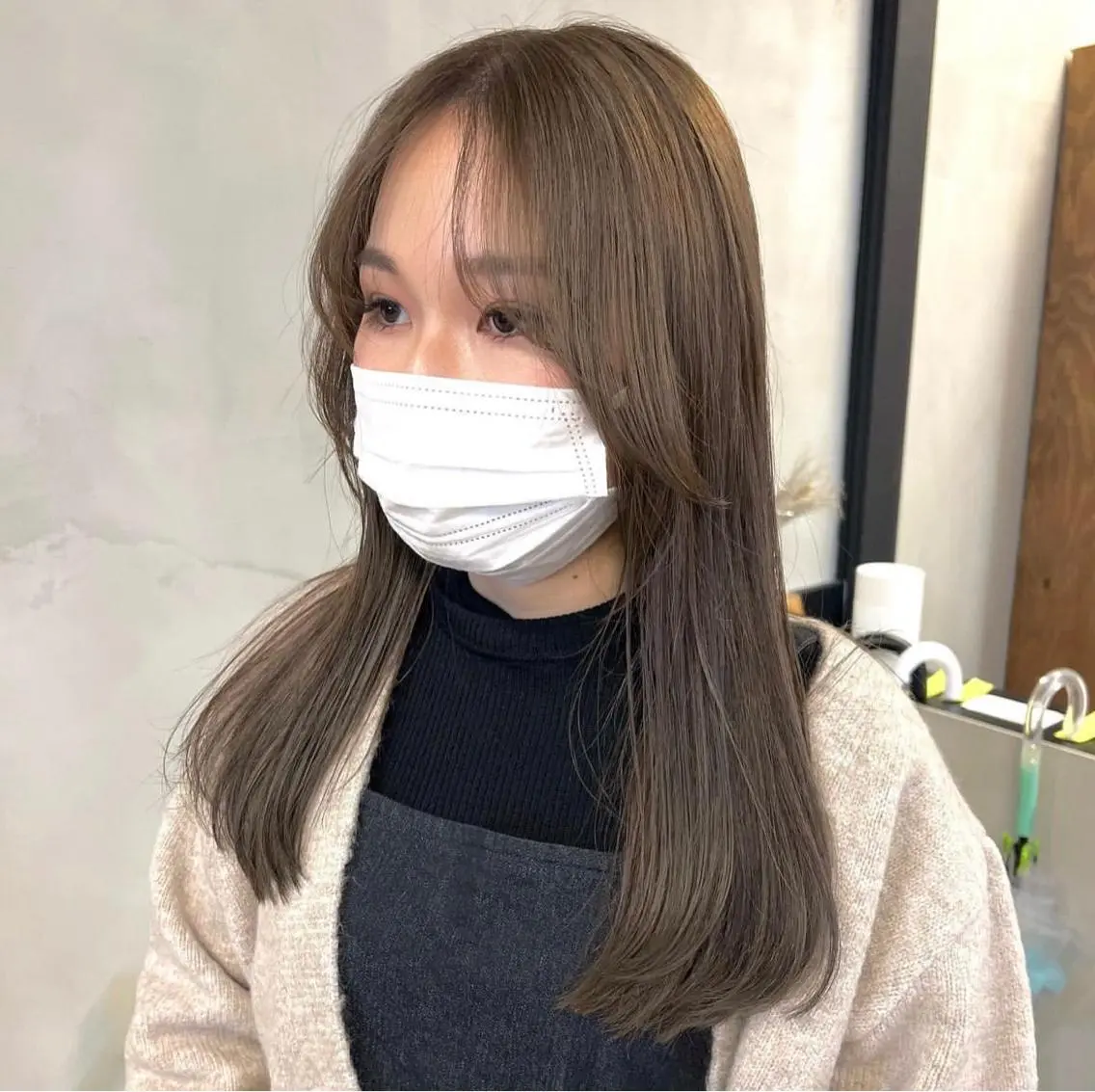 セミロング カラー パーマ ヘアアレンジ メンズ キッズ ネイル マツエク・マツパ アイブロウ カット ヘアカラー トリートメント 前川 朋香のヘアスタイル