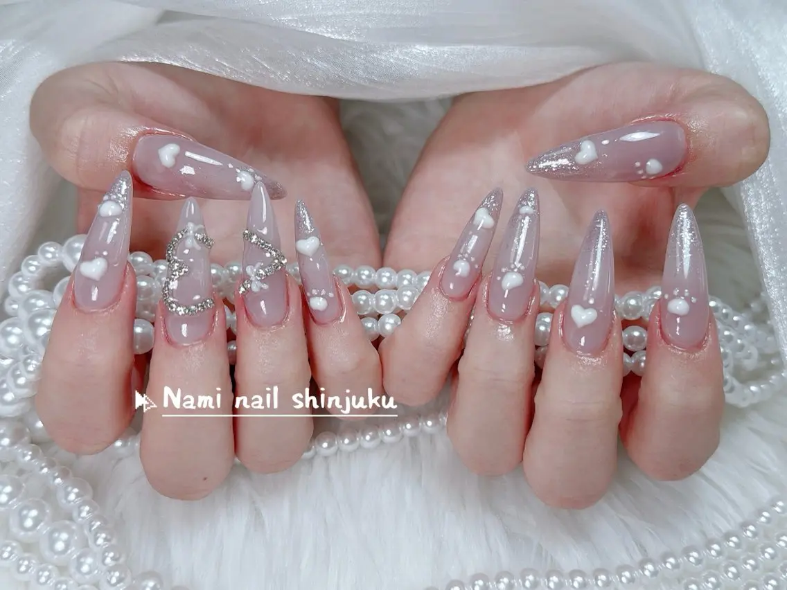 ネイル 長さ出し ガーリー 韓国ネイル ロングネイル 持ち込み ハンドネイル Nami nail salonのネイルデザイン