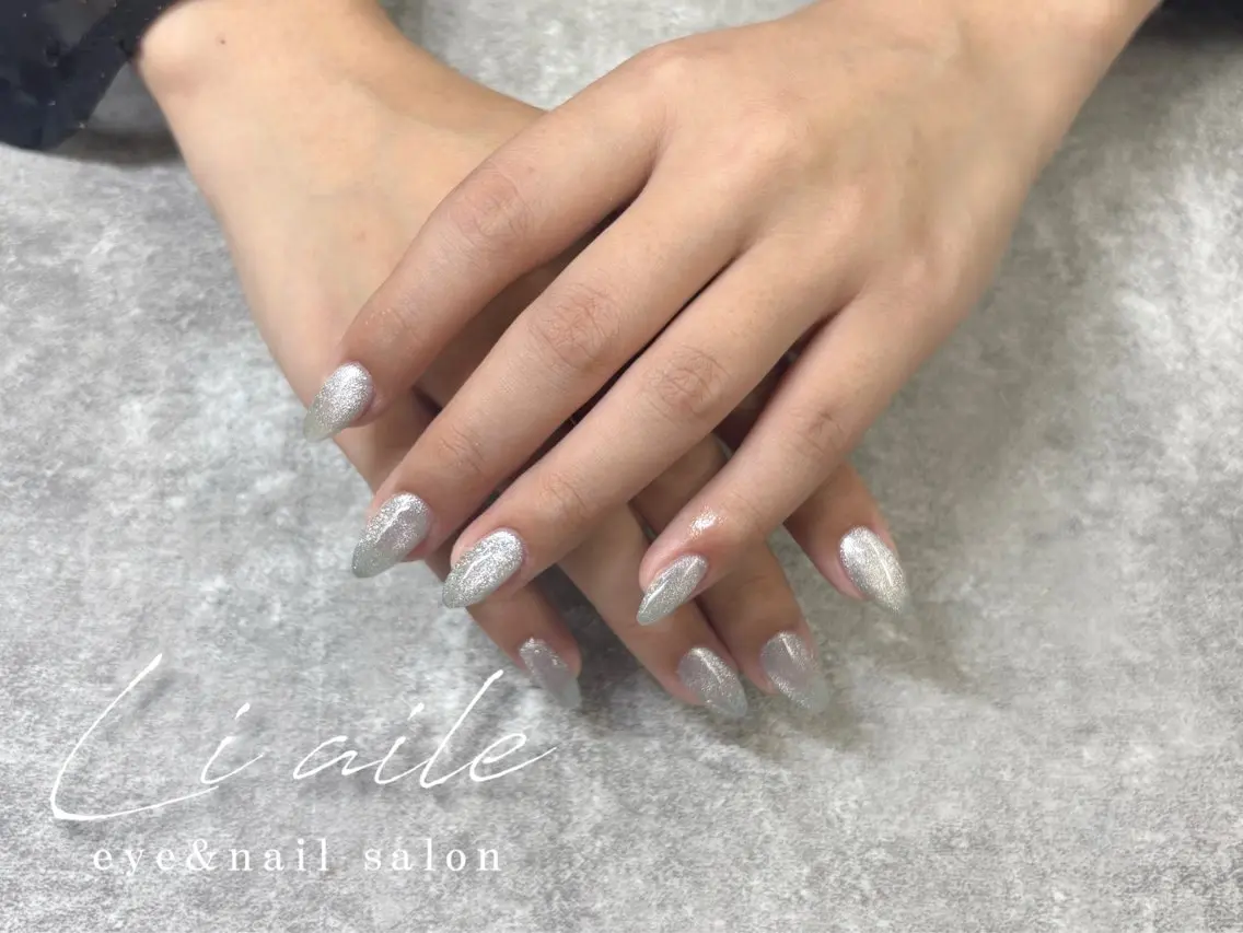 ネイル マグネットネイル Li aile yuuka🩰🎀のネイルデザイン