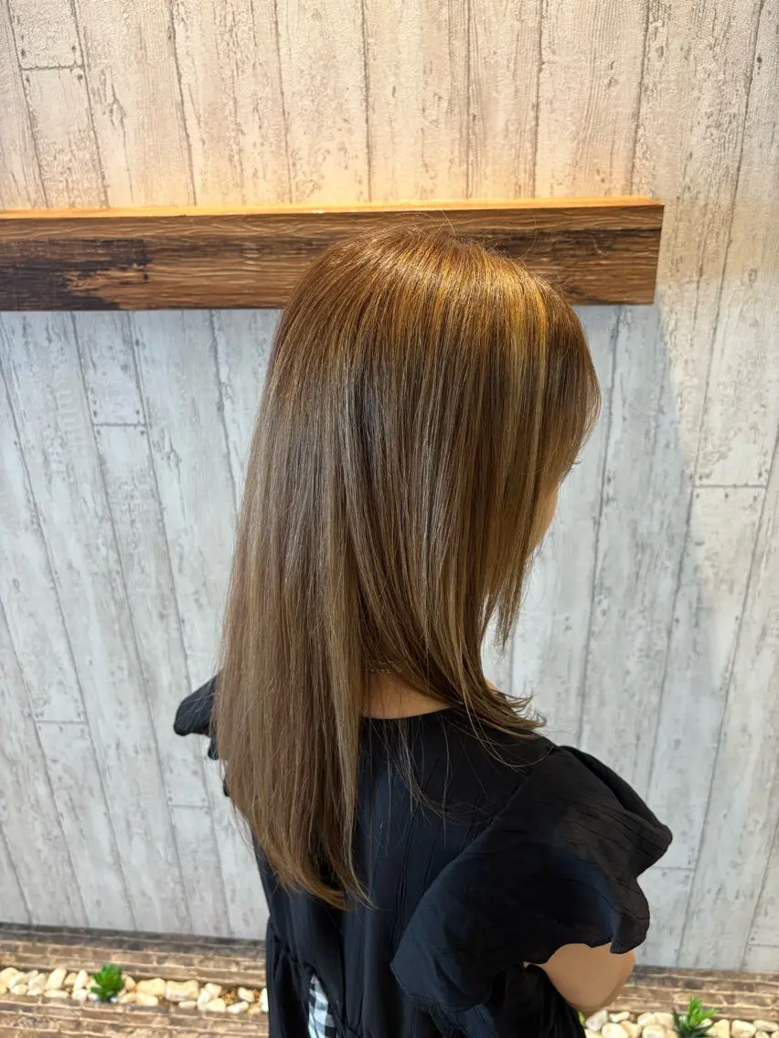 カラー ハイライトカラー SHIKI .のヘアスタイル