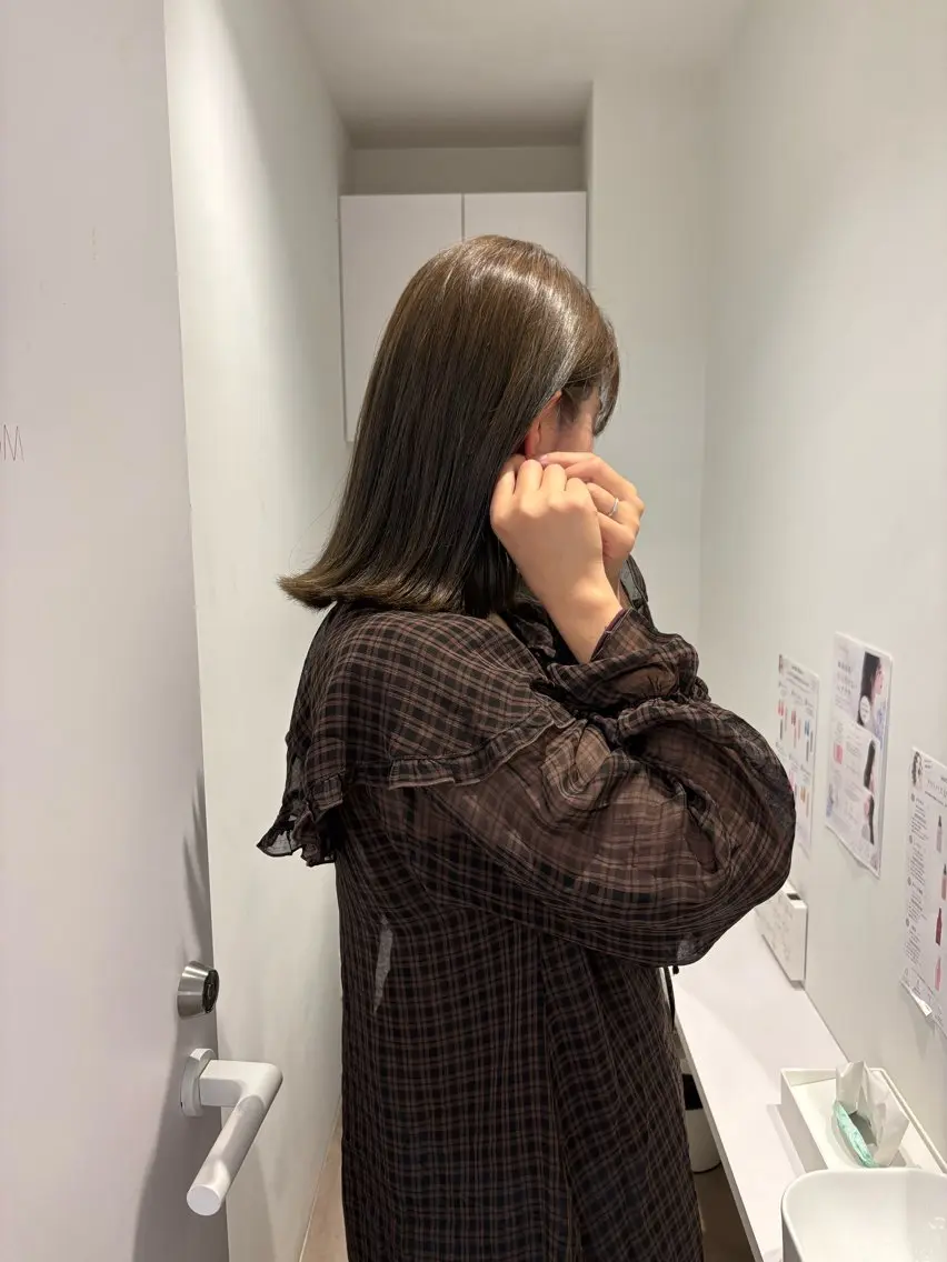 ミディアム カラー グレージュ オリーブグレージュ オリーブグレー カット ヘアカラー トリートメント 透明感カラー🫧 nanohaのヘアスタイル