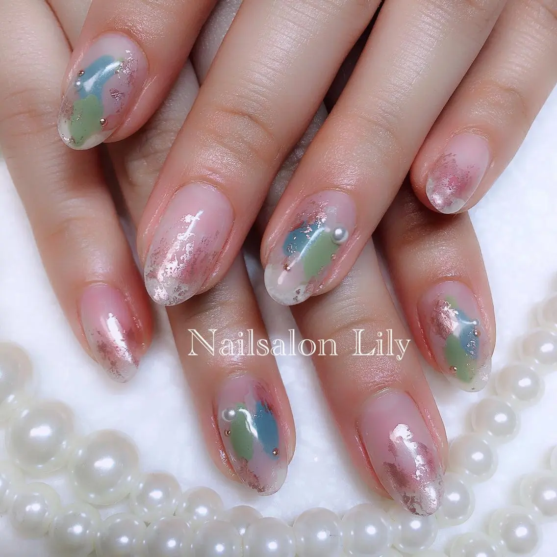 ネイル ニュアンスネイル Lily*nail 🌻Mii🌻のネイルデザイン