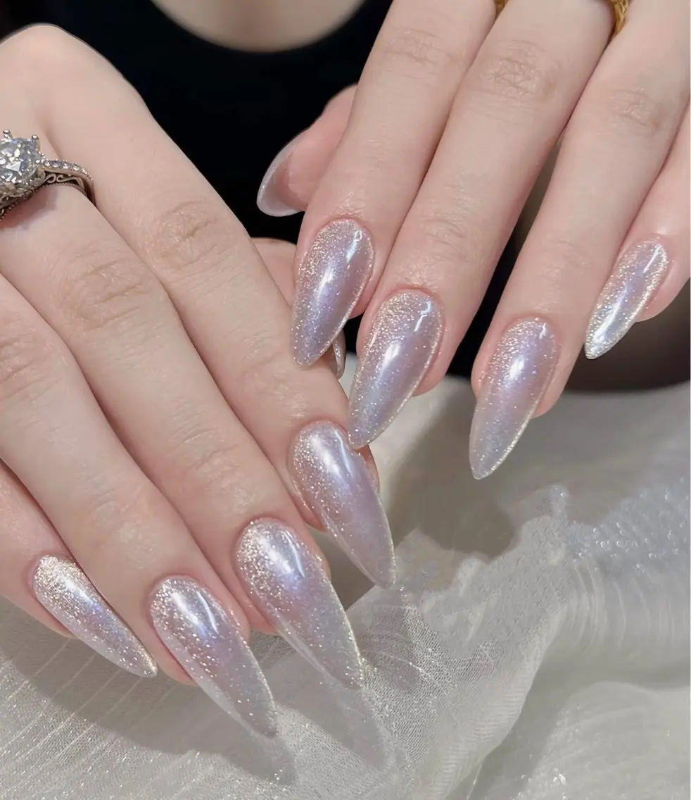 ネイル Hin Nailのネイルデザイン