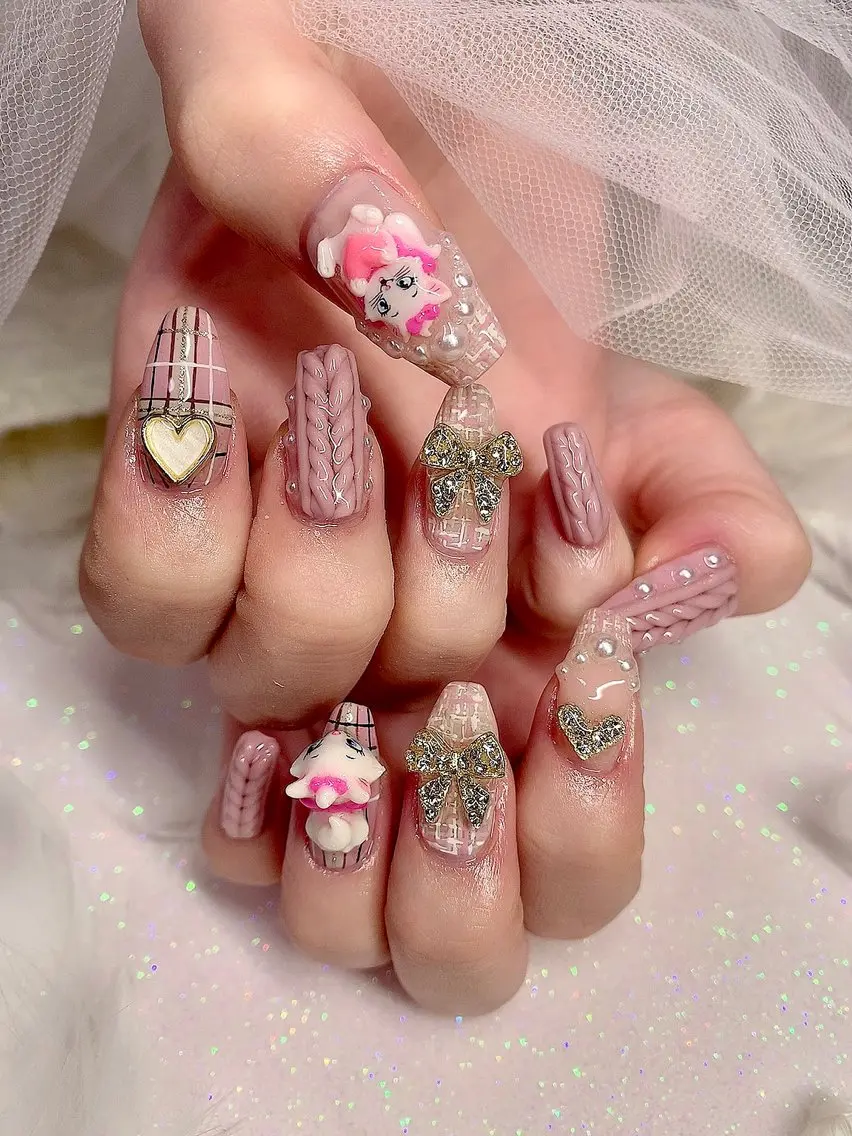 ネイル アートネイル ガーリー キラキラネイル 持ち込み ぷっくりネイル 3Dアートネイル💗 都築レナのネイルデザイン