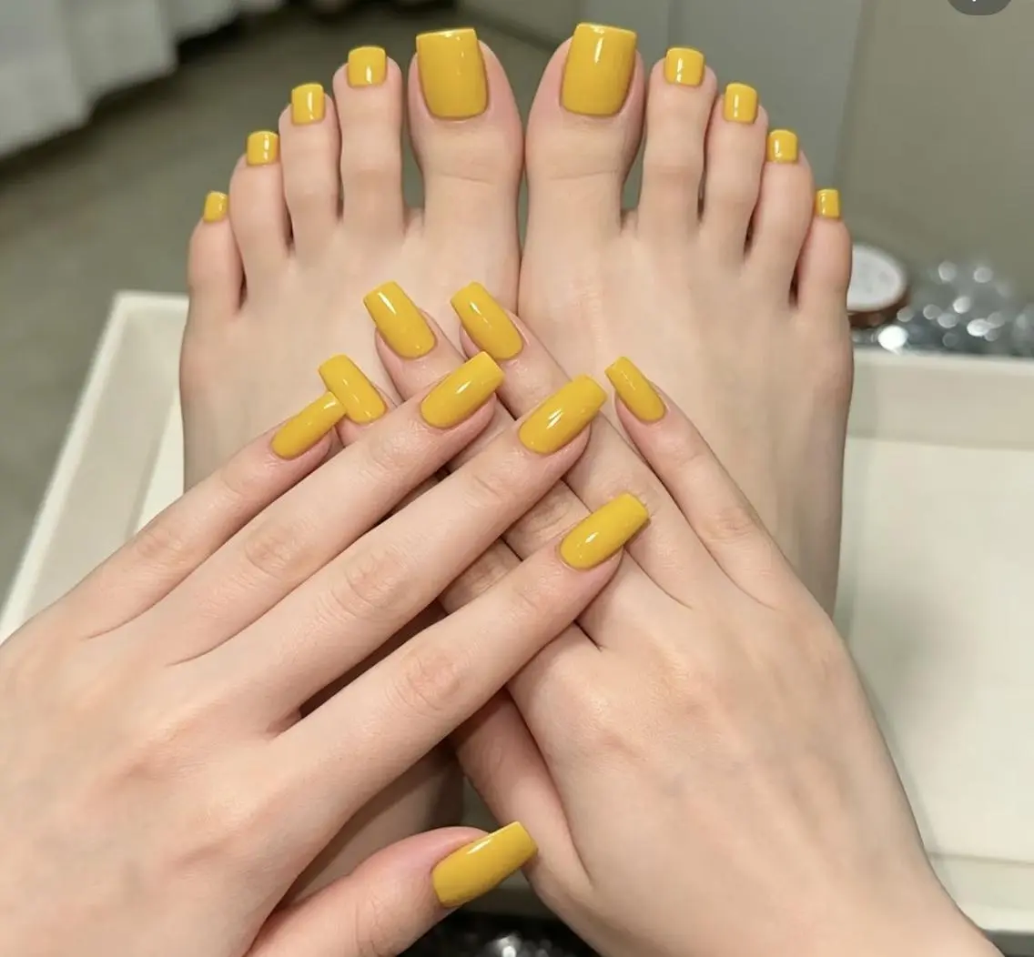 ネイル ハンドネイル フットネイル RU RINAのマツエク・マツパデザイン