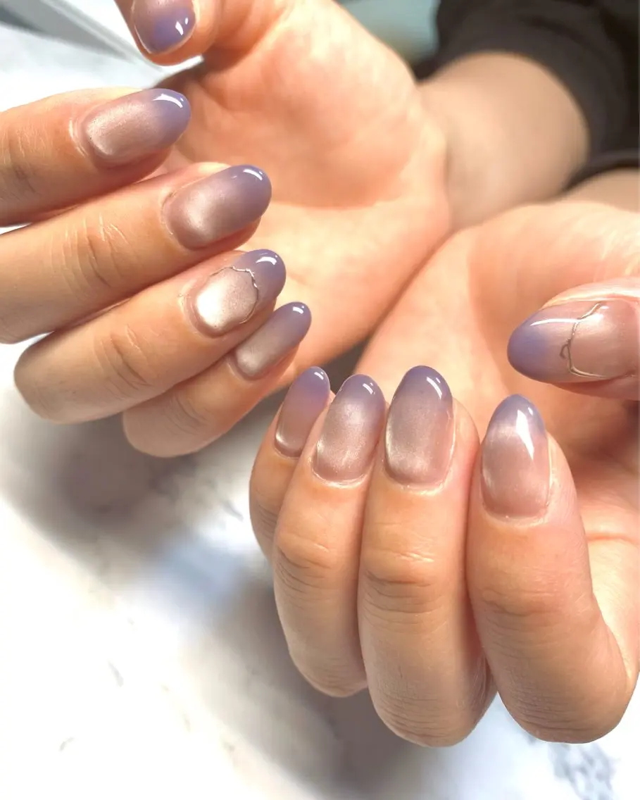ネイル ブルー ゴールド グラデーション 氷ネイル・うるうるネイル マグネットネイル ハンドネイル Nail salon BeBeのネイルデザイン