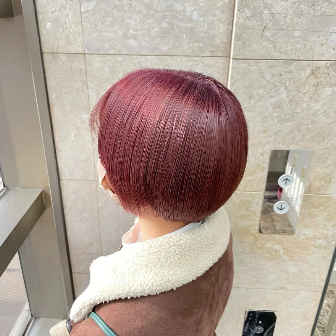 ショート カラー ゆう🫧 透明感/ハイトーンのヘアスタイル