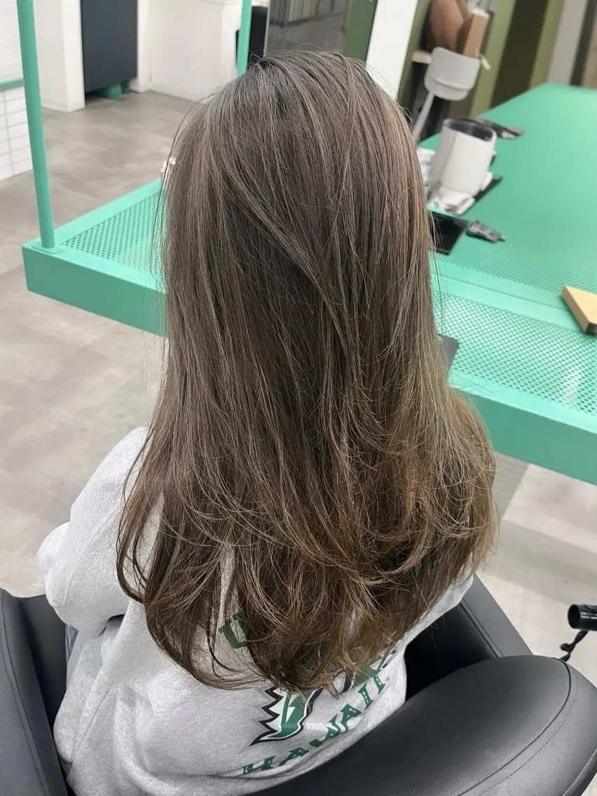 ロング ハイライト レイヤーカット カット ヘアカラー トリートメント Miyu🌊/海外 風ハイライトのヘアスタイル