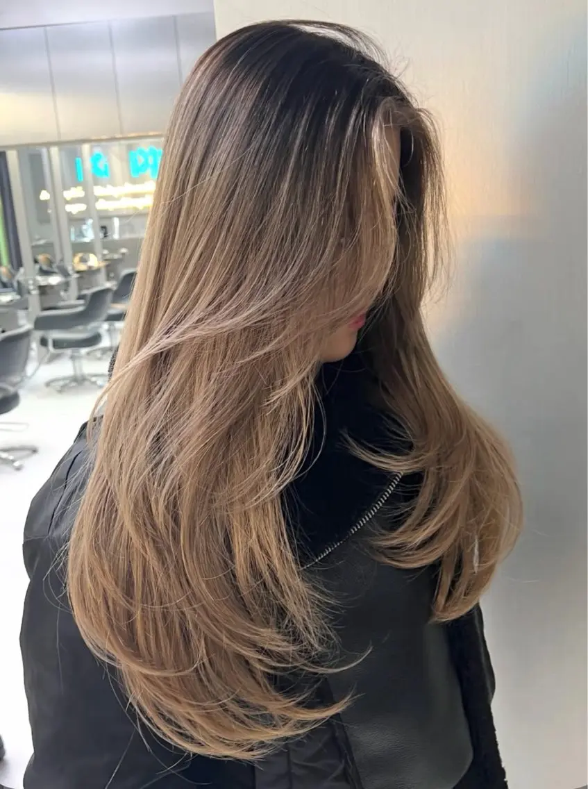 ロング レイヤーカット トリートメント ヘアカラー トリートメント Kotomi 🇺🇸💋のヘアスタイル
