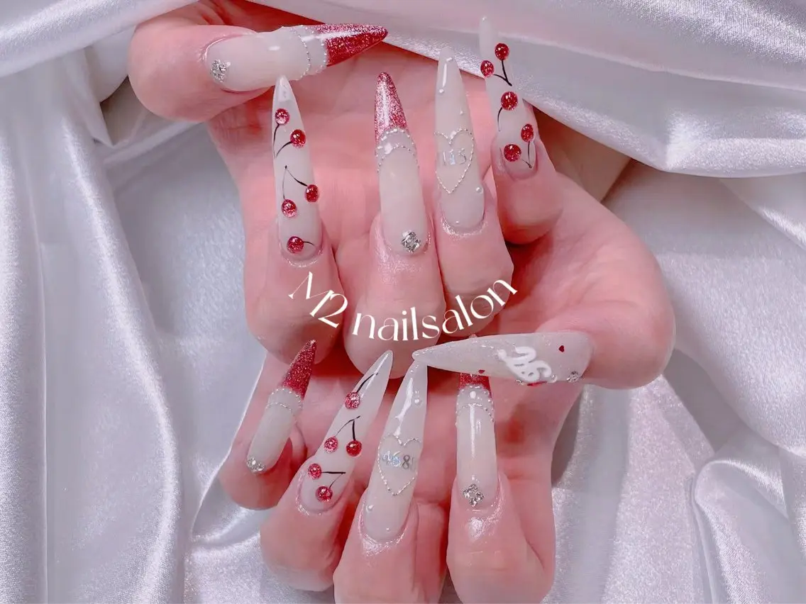 ネイル ロングネイル ネイルチップ 長さだし専門店 M2 rikaのネイルデザイン