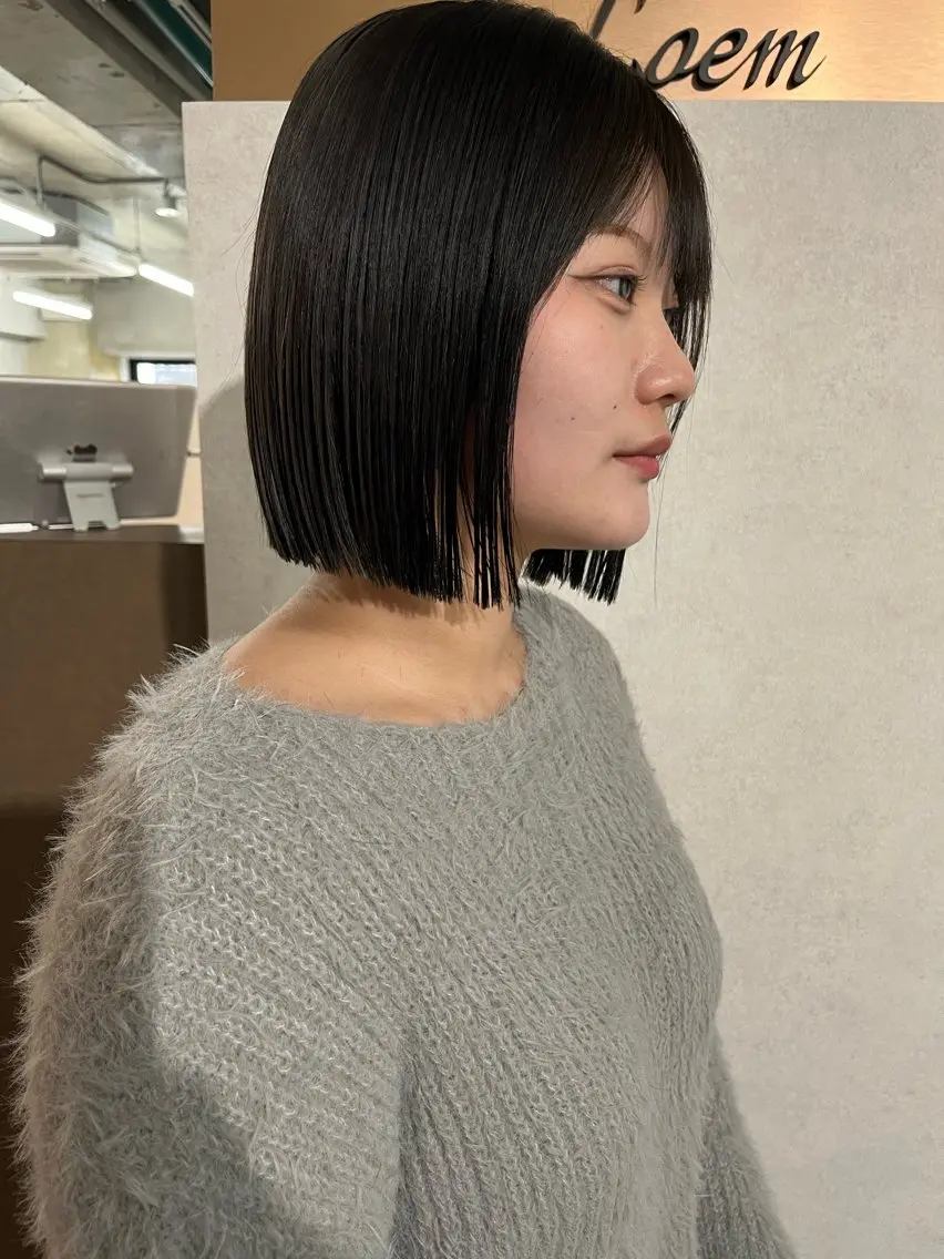 ミディアム カラー ボブ anon Loemのヘアスタイル