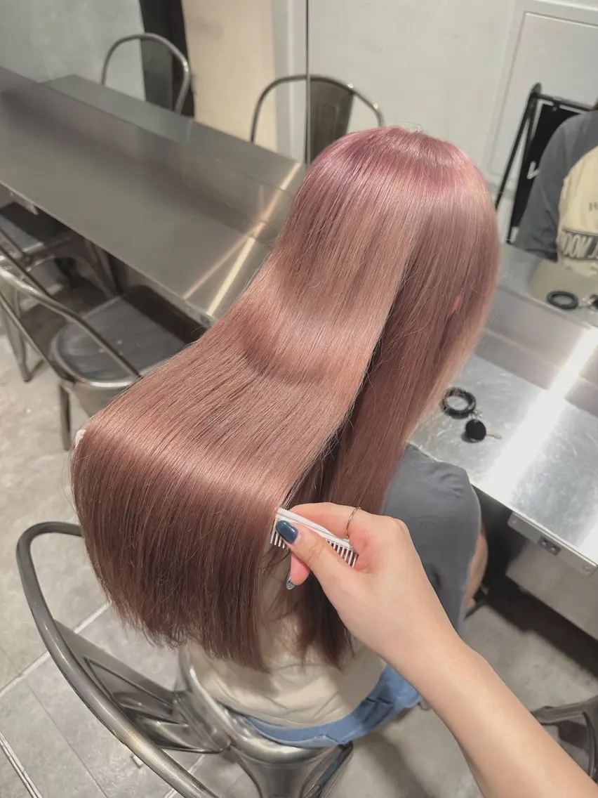 ロング カラー ヘアカラー トリートメント ハイトーン･髪質改善 MIOKAのヘアスタイル