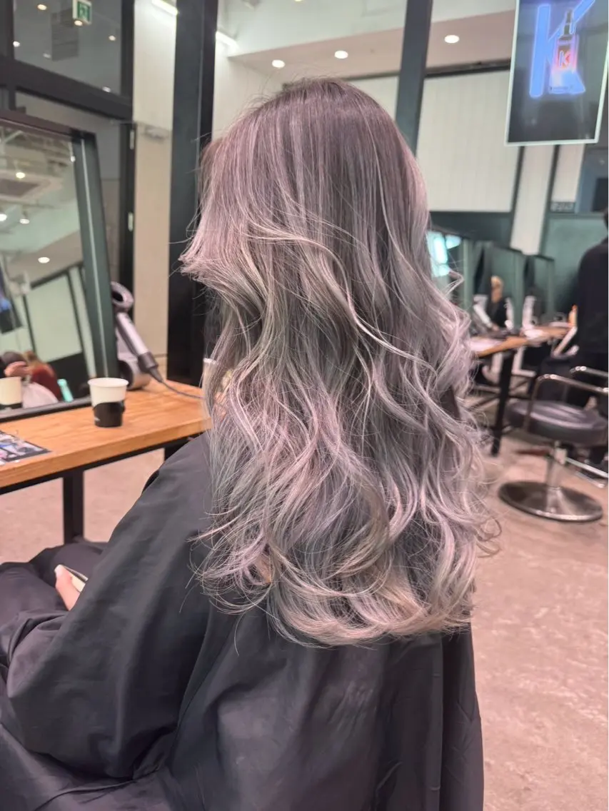 ロング カラー ✨盛れるレイヤー🪞 🎀モモカ🎀のヘアスタイル
