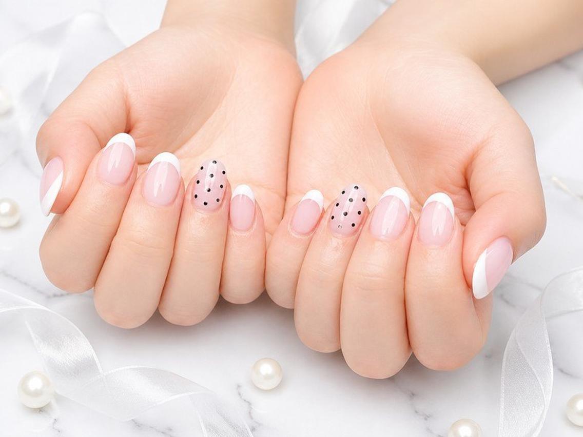 ネイル ドット ハンドネイル Lili Nail Studio西荻窪店のネイルデザイン