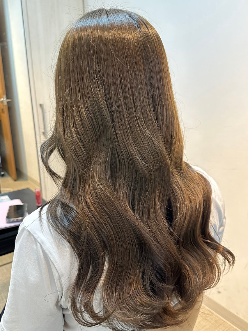 ロング カット ヘアカラー arika オケシ リョウダイのヘアスタイル