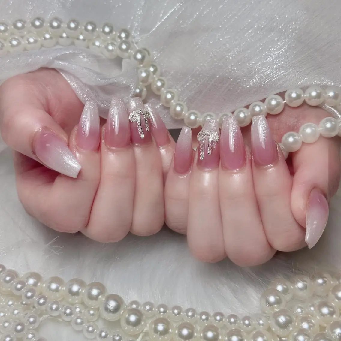 ネイル フラワーネイル フレンチネイル ガーリー キラキラネイル 韓国ネイル Melia Nailsのネイルデザイン