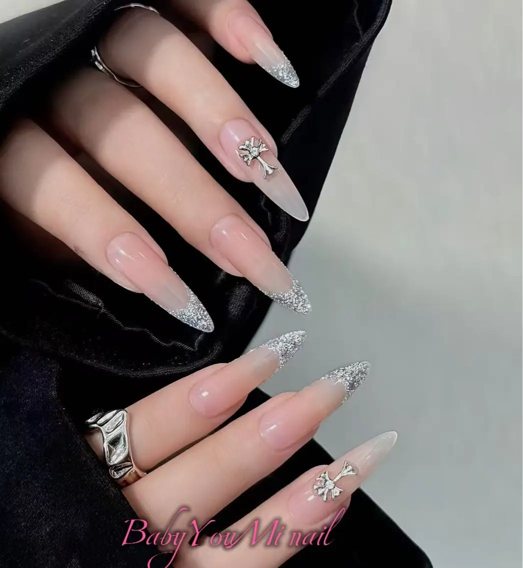 ネイル オーロラネイル フラワーネイル フットネイル フレンチネイル ジェルネイル ハンドネイル BabyYouMi nailのネイルデザイン