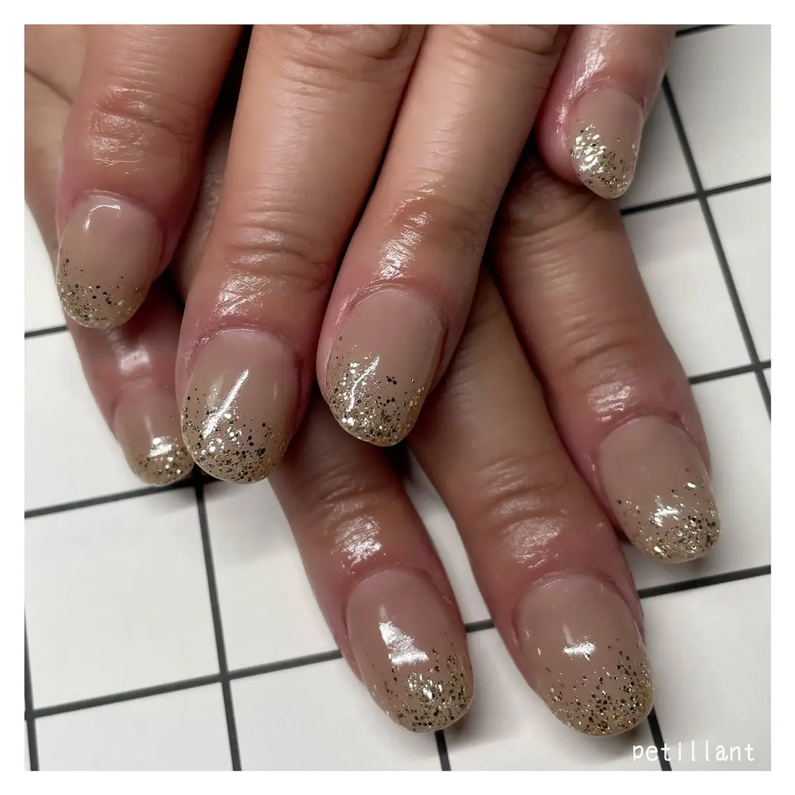 ネイル アートネイル 長さ出し シンプルネイル nail salon petillantのネイルデザイン