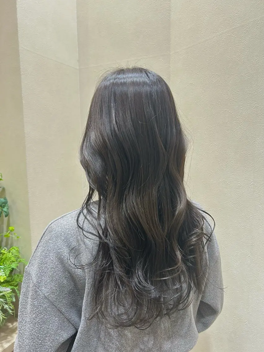 ロング カラー ブラウンカラー 透明感カラー マットブラウン 森川 颯香のヘアスタイル