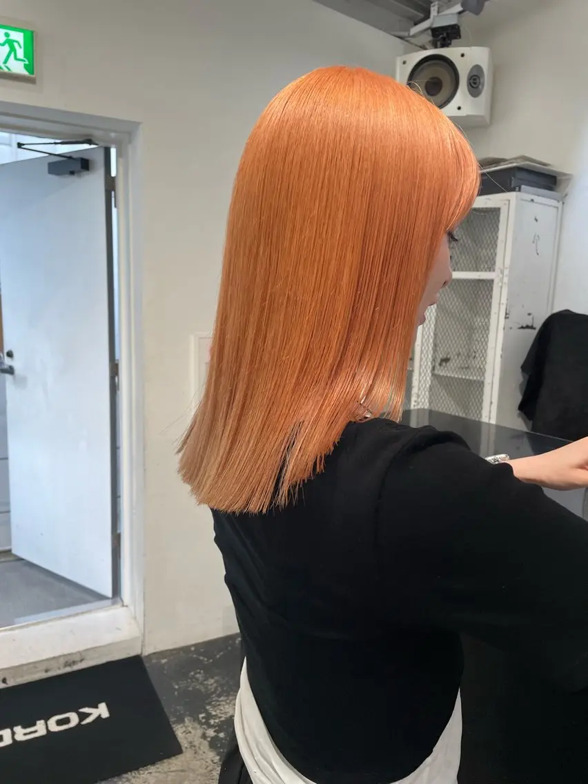 ミディアム カラー ヘアアレンジ ブリーチ オレンジ カット ヘアカラー トリートメント 艶ハイトーン/ヘア アレンジAYAKAのヘアスタイル