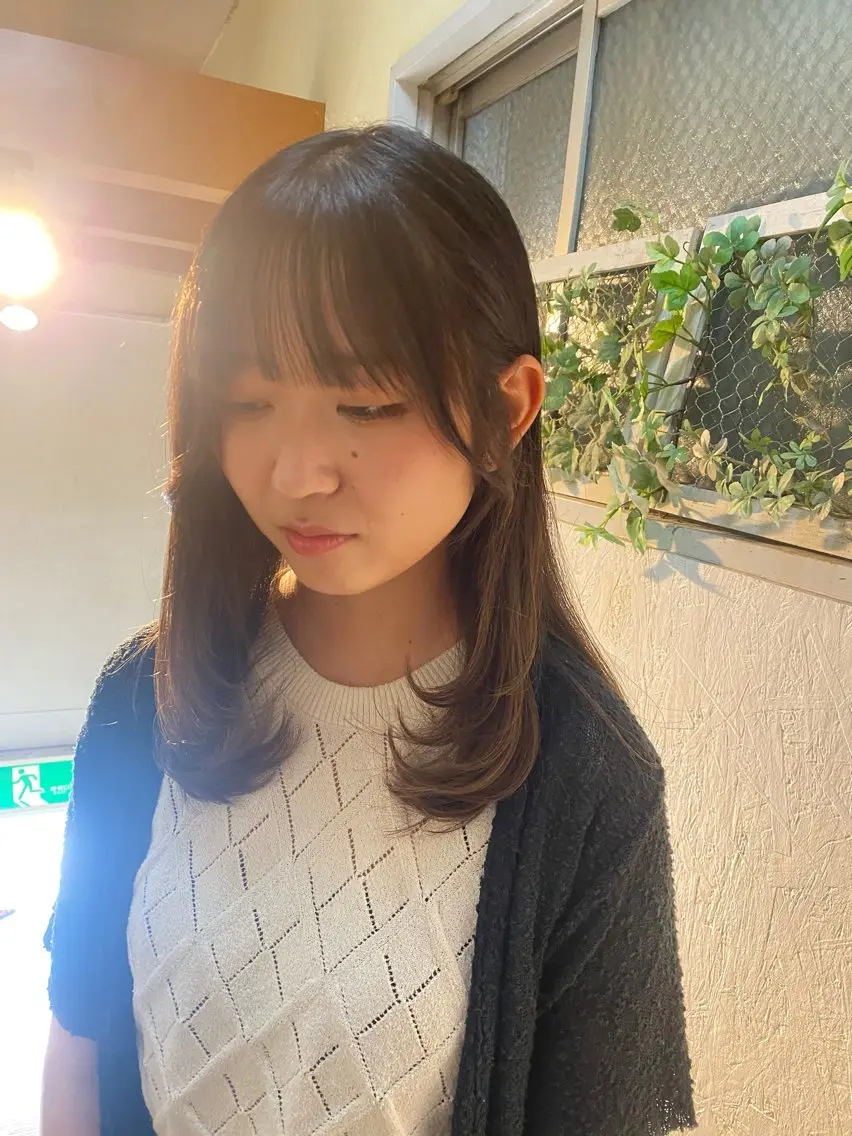 ミディアム ミディアムレイヤー レイヤーカット カット トリートメント 透明感カラー髪質改善 ma-yaのヘアスタイル
