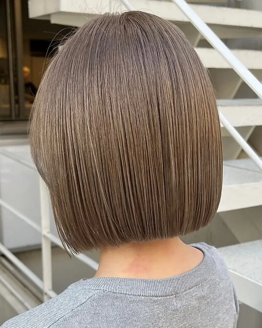ショート カラー ベージュカラー ブリーチ ハイトーンカラー ミルクティーベージュ 💖ブリーチ/暖色 𝐘𝐮𝐢💖のヘアスタイル