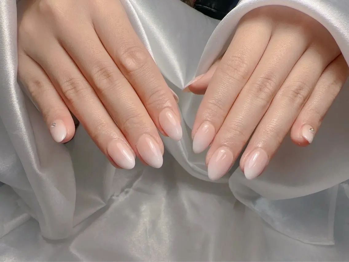ネイル リー🍒新宿西口すぐ サロンサービス検定有のネイルデザイン
