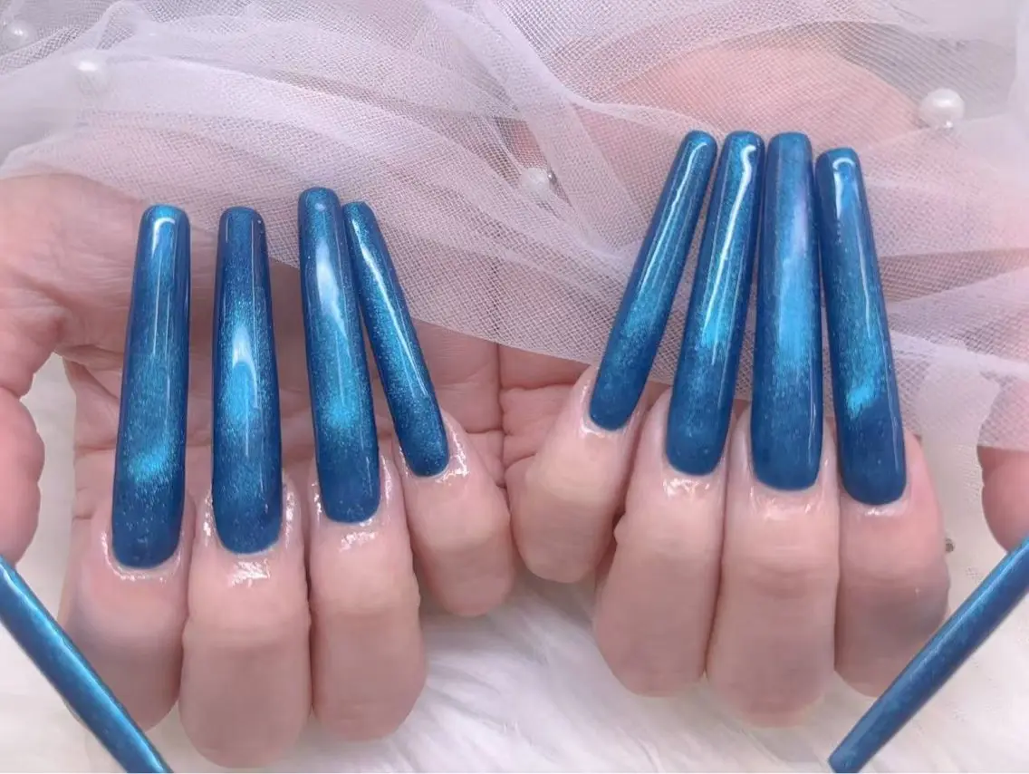 ネイル UMI ネイルサロン新宿🎀のネイルデザイン