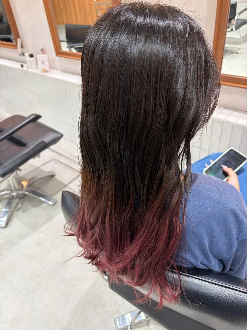 ロング ZEST Ivy/ シュウのヘアスタイル