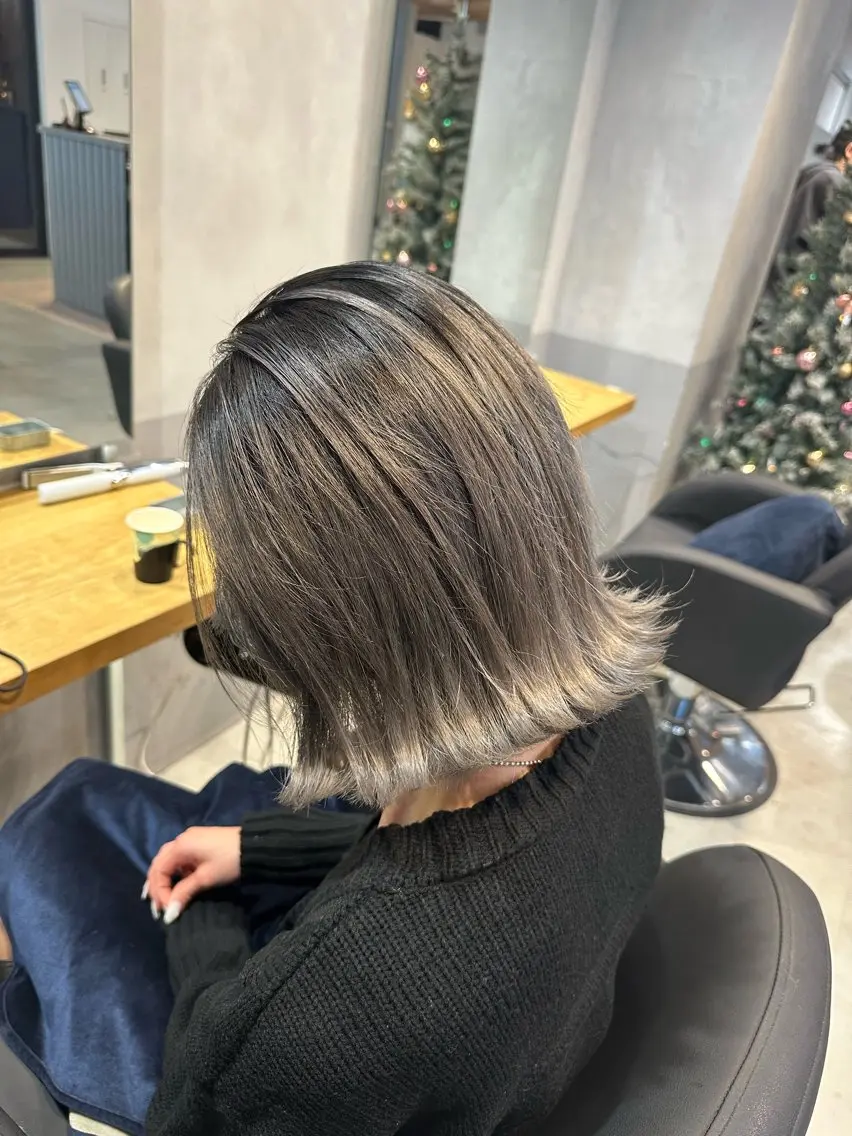 ミディアム カラー ヘアカラー トリートメント 🌟ハイライト/ハイ トーン🌟MIKIのヘアスタイル