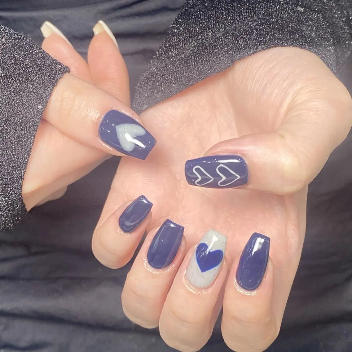 ネイル チークネイル 長さ出し フレンチネイル ジェルネイル キラキラネイル ハンドネイル UM Nail Salonのネイルデザイン