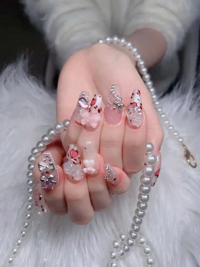 ネイル オーロラネイル フレンチネイル ジェルネイル ハロウィン キラキラネイル H.baby Nail Salonのネイルデザイン