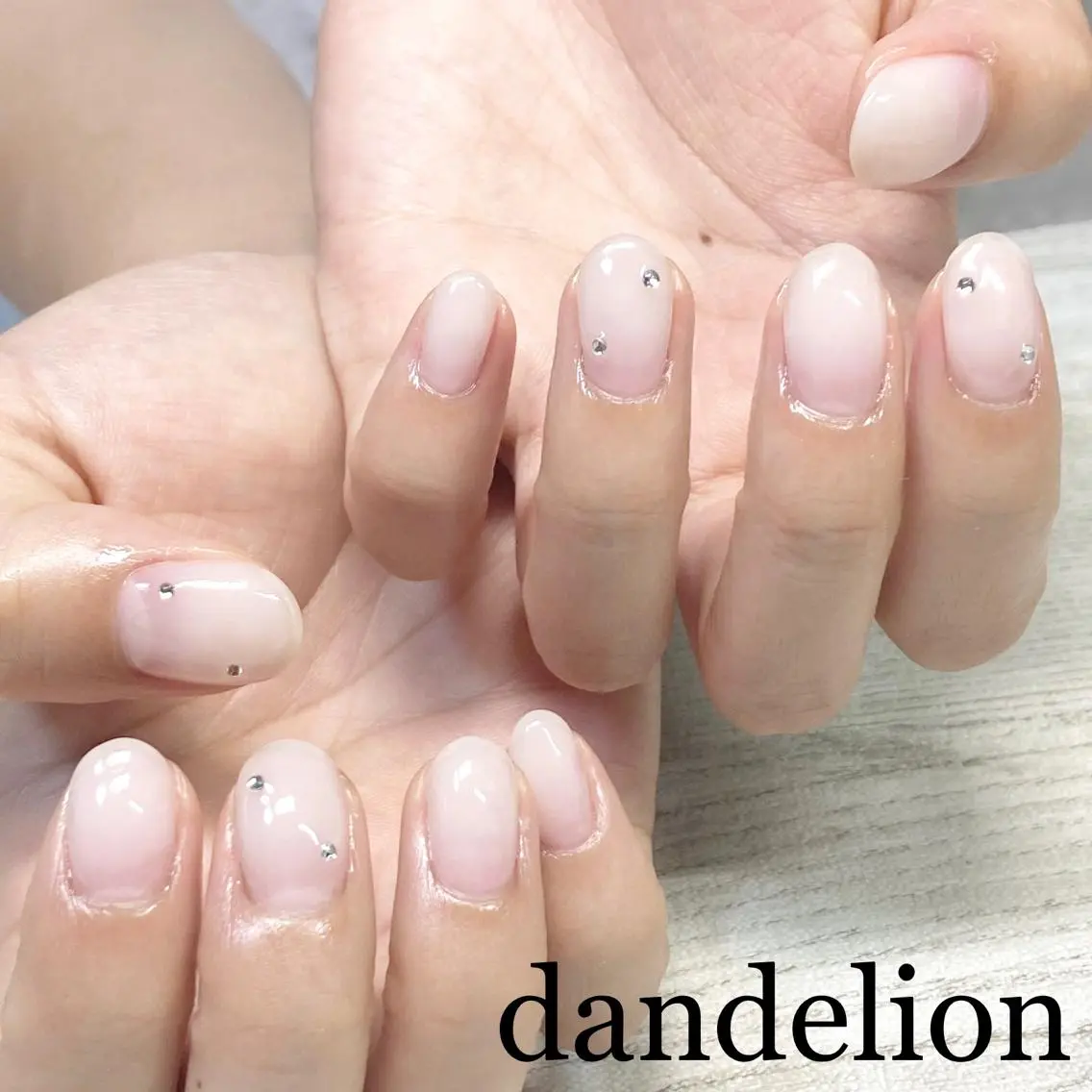 ネイル ハンドネイル ハンドケア dandelion ダンデライオンのネイルデザイン